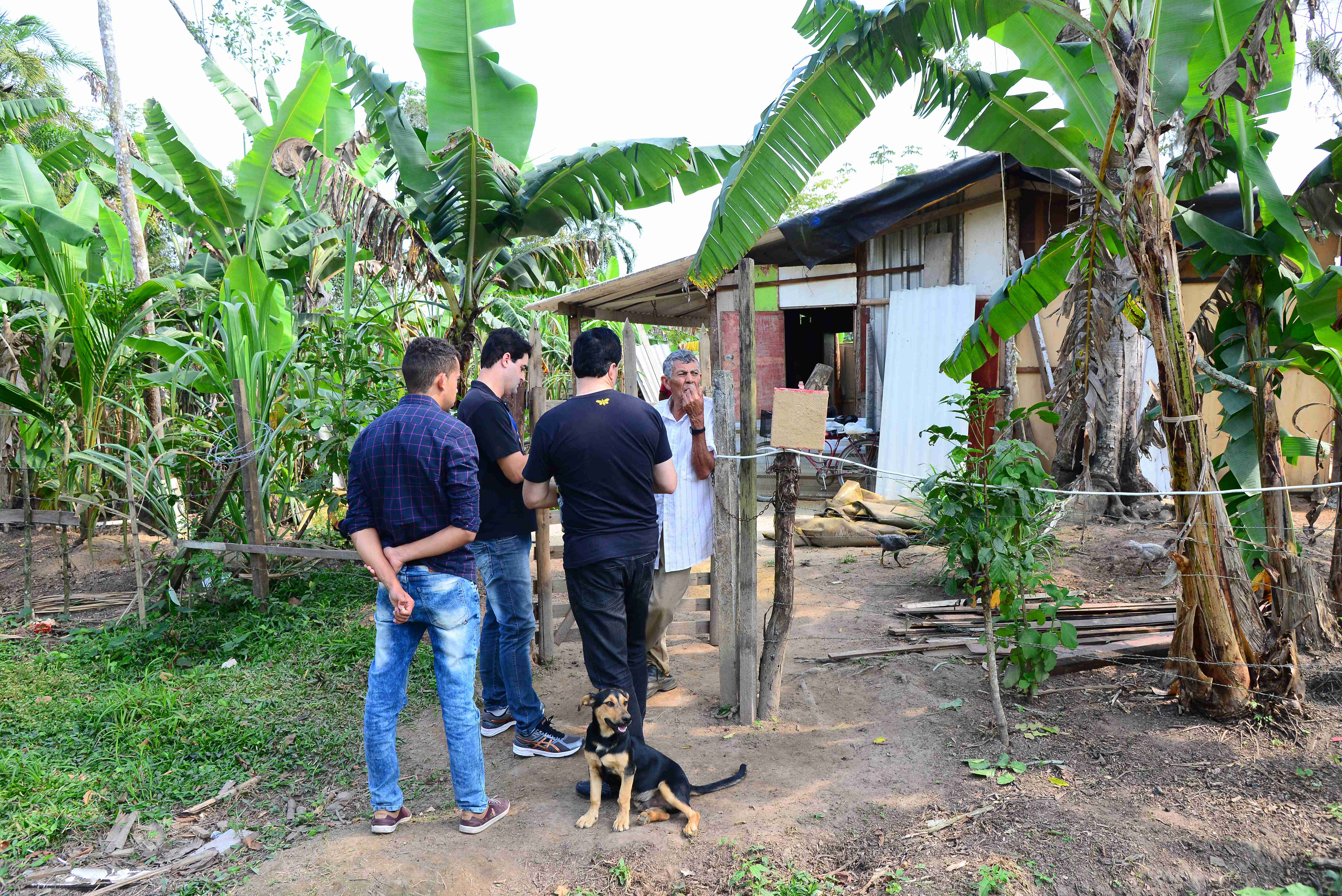 Força Tarefa fiscaliza áreas no bairro Golfinhos 