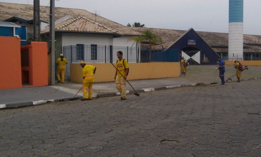 Operação Cidade Limpa vai ao bairro Ruas do Porto Novo (Fotos: Márcia de Paula/PMC)