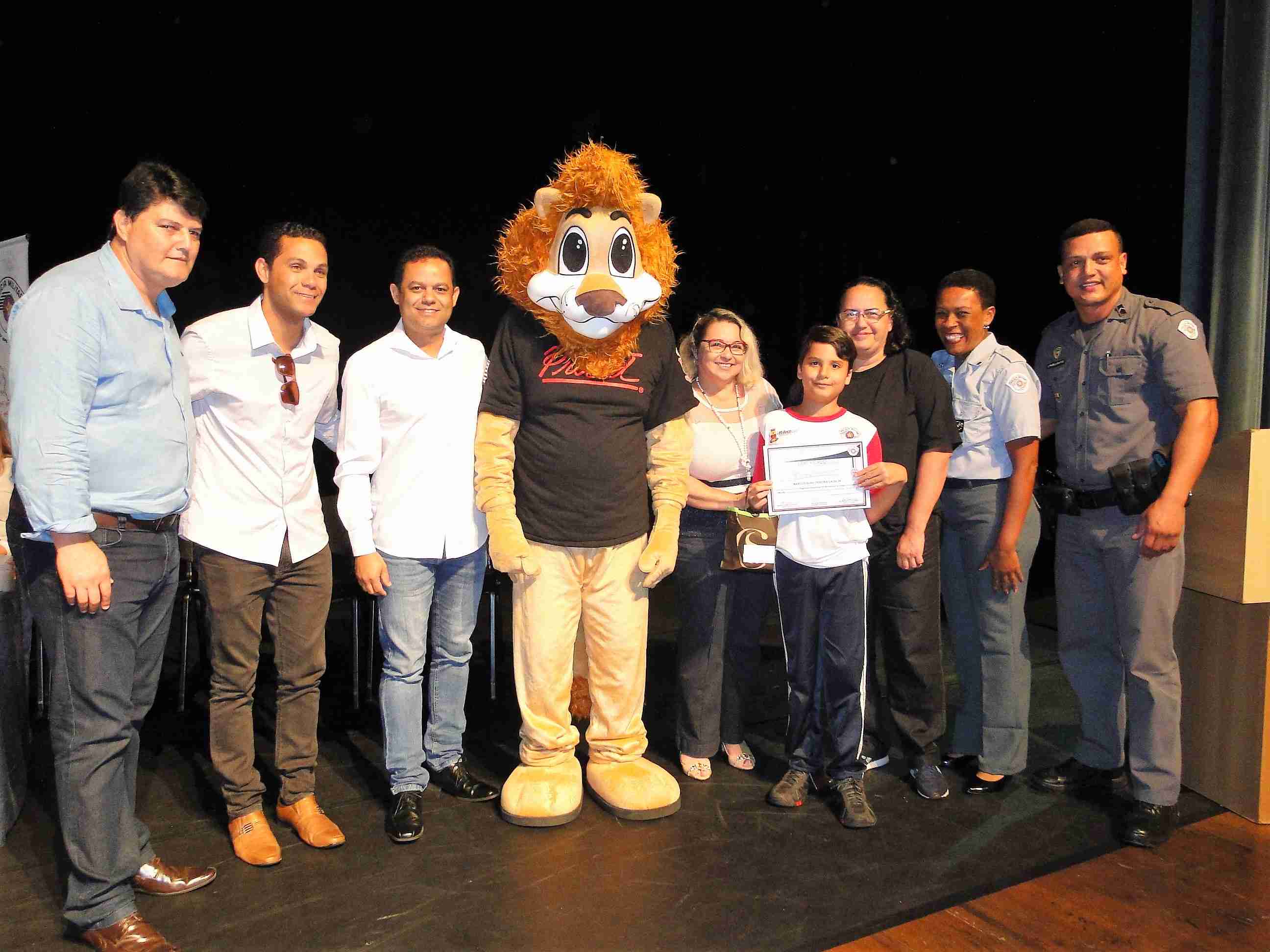 Proerd finaliza ano letivo com formatura dos alunos da Rede Municipal de Ensino de Caraguatatuba