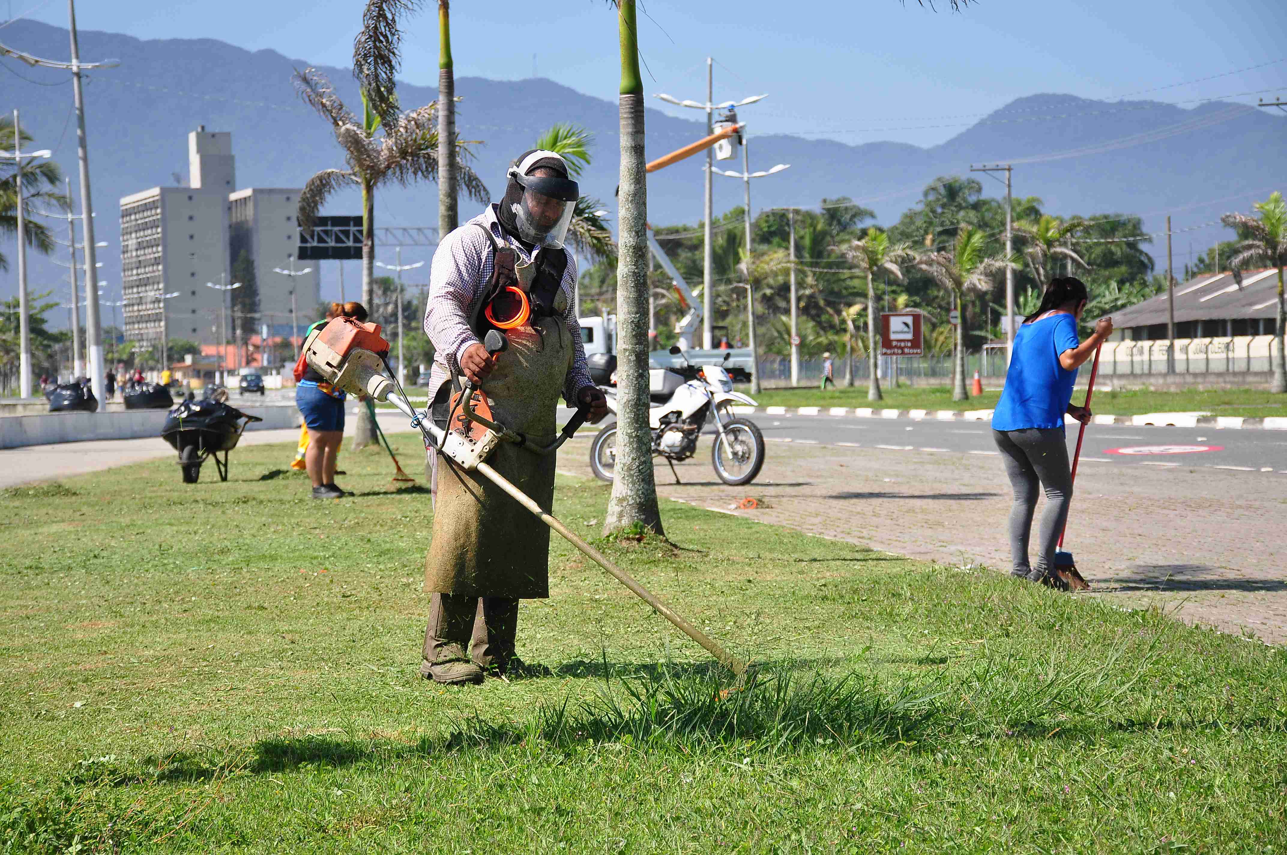 Operação Cidade Limpa está no Porto Novo (Fotos: Cláudio Gomes/PMC)