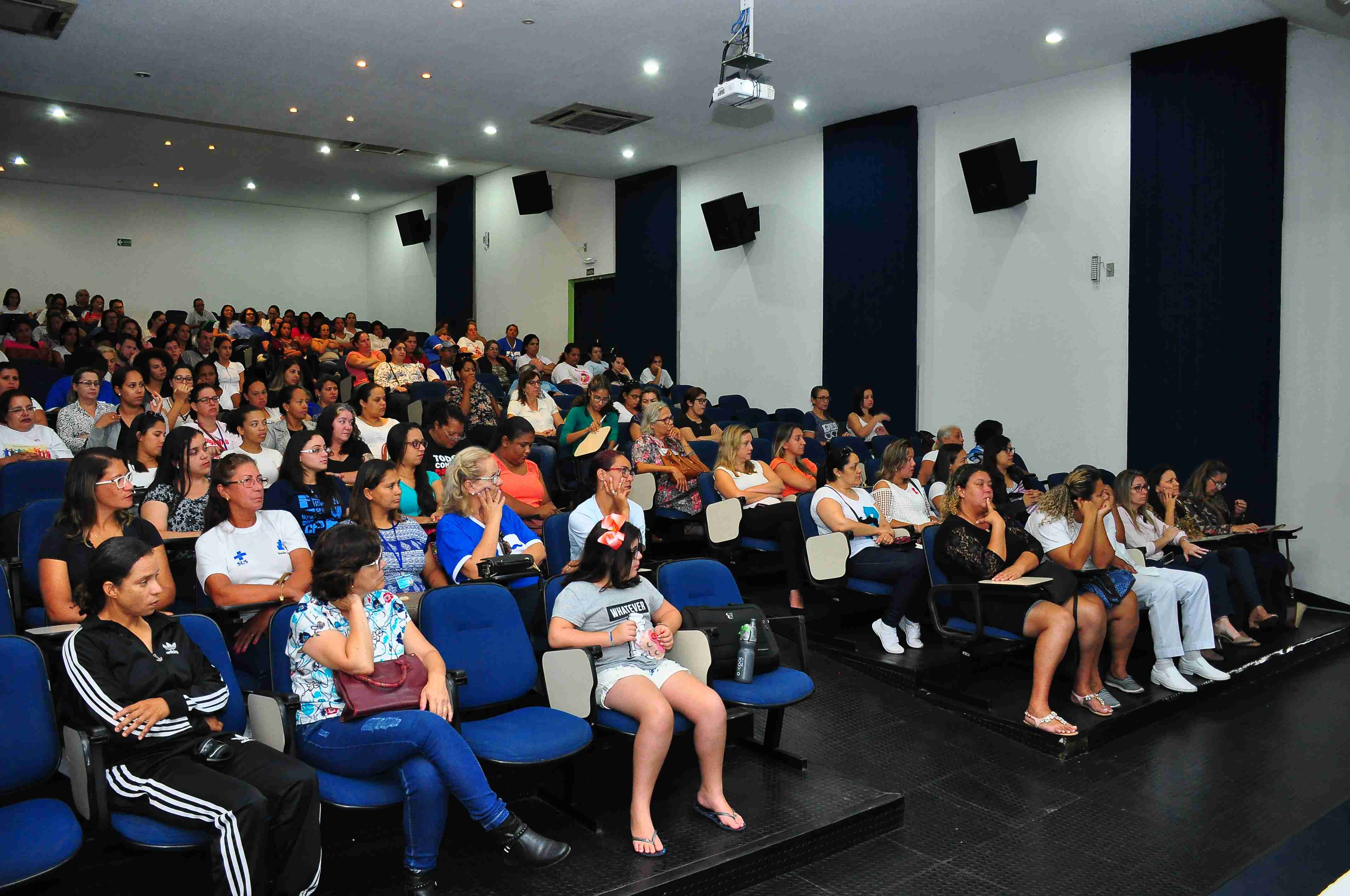 Profissionais de saúde básica participam de curso sobre melhoria na qualidade de serviço (Foto: Cláudio Gomes/PMC)