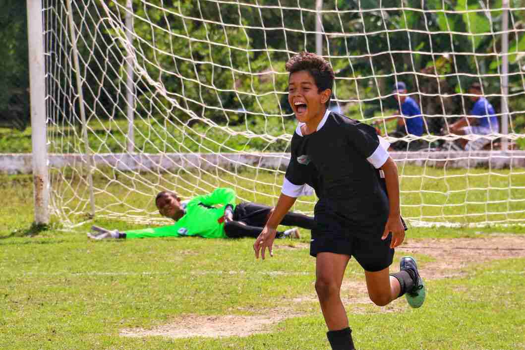 13ª Copa da Criança de Futebol tem disputa de título nesta quarta e quinta-feira em Caraguá (Fotos: Luís Gava/PMC)