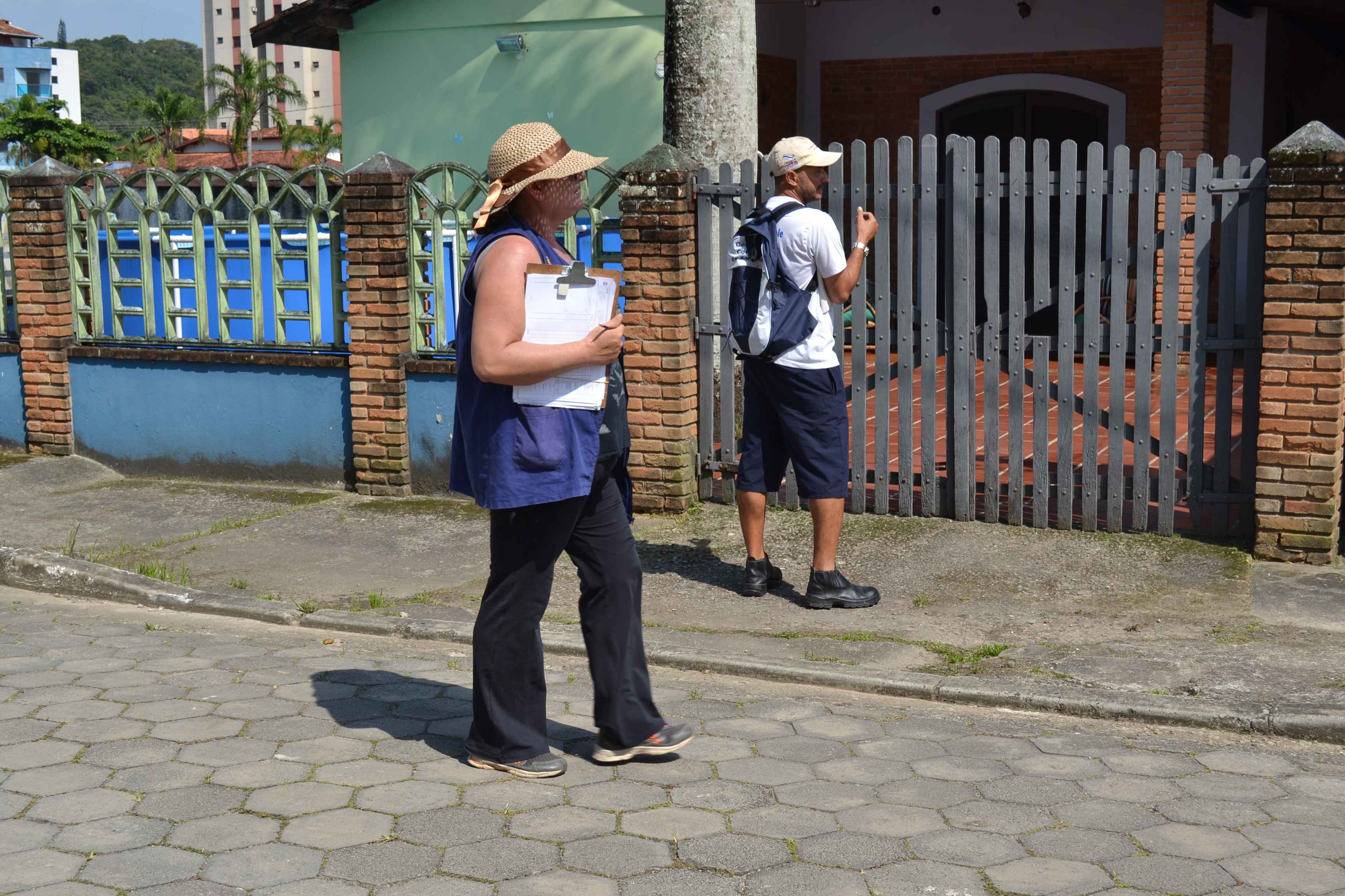 Prefeitura de Caraguatatuba alerta população sobre combate a dengue (Fotos: Luís Gava/PMC)