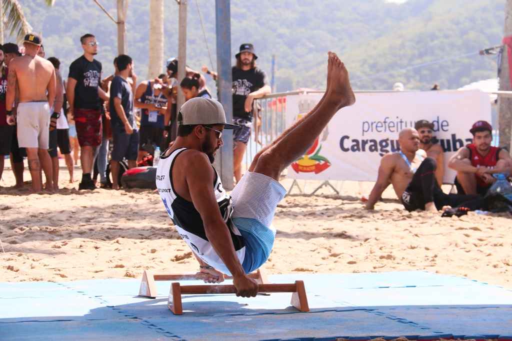 Atletas superam limites no 1º Caiçara Street Workout/Calistenia em Caraguatatuba 