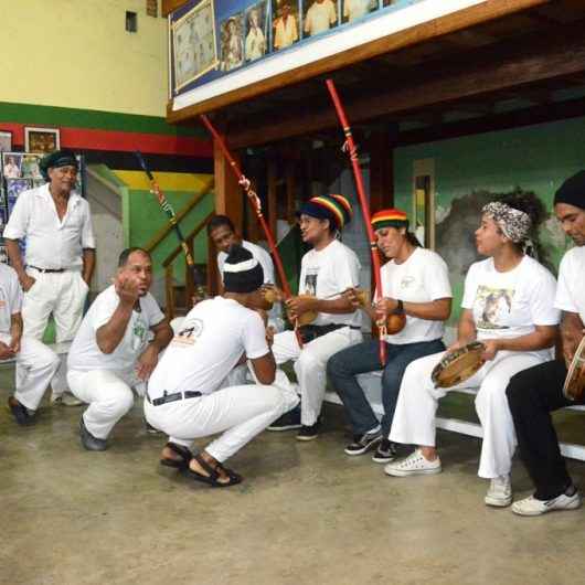 Escola de Capoeira Angola Rei Zumbi é atração no Prata da Casa desta sexta-feira
