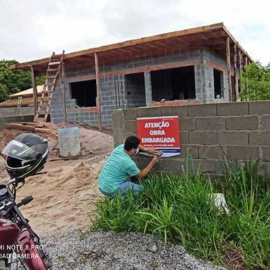 Prefeitura de Caraguatatuba embarga obras irregulares na Região Norte