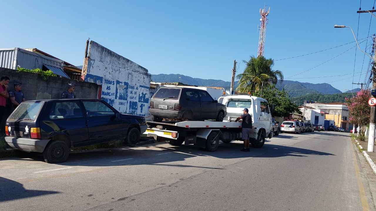 Quanto tempo pode um carro estar estacionado no mesmo local da via pública?