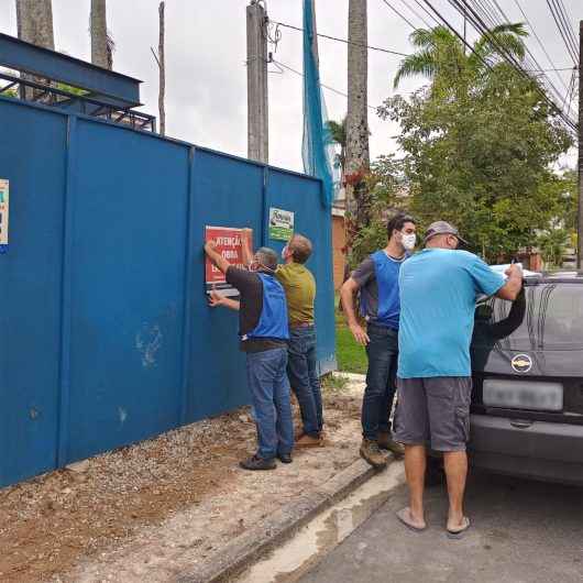 Prefeitura de Caraguatatuba notifica seis obras irregulares na Região Norte