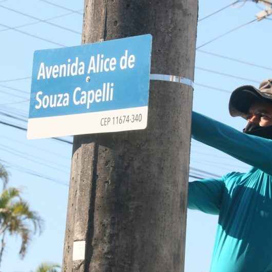 Implantação de novas placas de rua em Caraguatatuba chega loteamentos Benfica, Jaqueira e Tinga