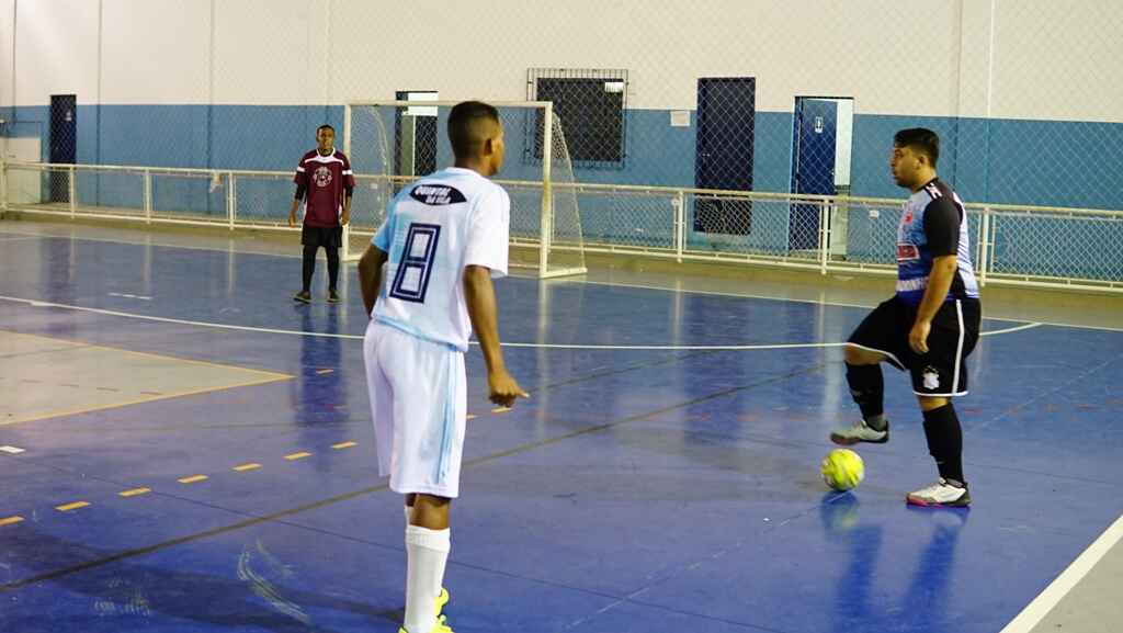 Disputas de pênaltis e goleadas marcam início do Torneio de Aniversário da  Cidade de Futsal – Prefeitura de Caraguatatuba