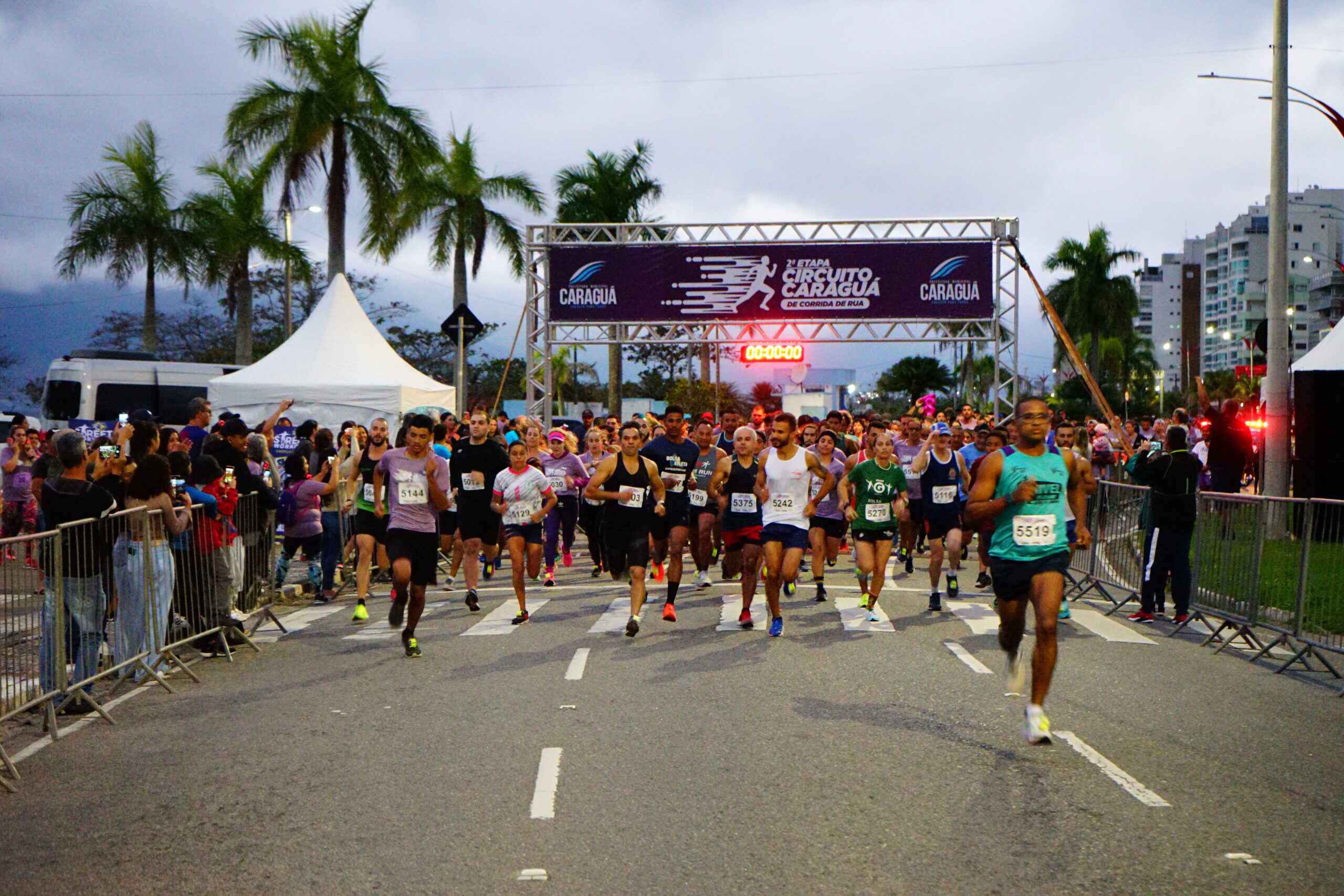 Atletas de Caraguatatuba participam da Fase Sub Regional dos 37º