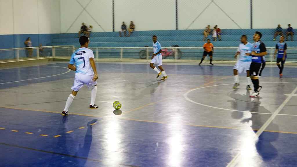 Campeonato de Futsal Séries Prata e Ouro continua nas Quadras do Olaria e CEMUG