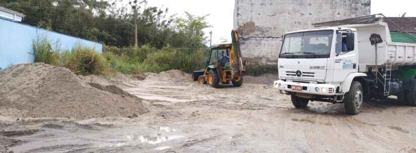 Prefeitura de Caraguatatuba retoma área pública na Região Norte usada como depósito de material de construção