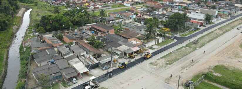 Prefeitura de Caraguatatuba segue com pavimentação da Avenida José Geraldo Fernandes, no Pegorelli