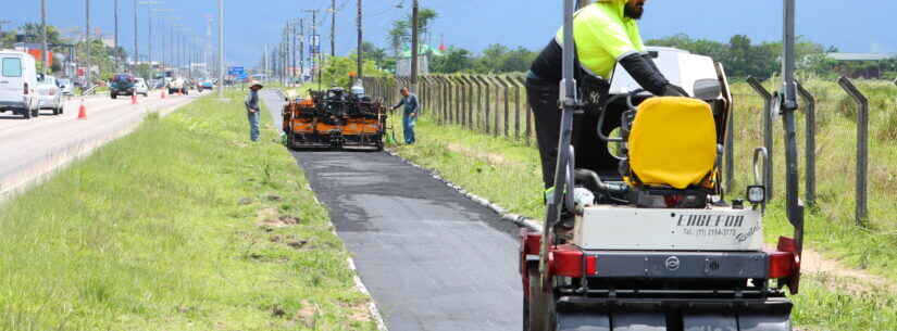 Novo pavimento é implantado nas obras de revitalização da ciclovia de Caraguatatuba