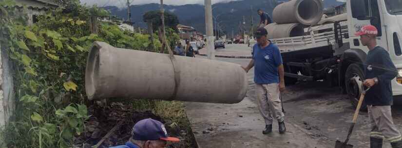 Prefeitura de Caraguatatuba instala 35 metros de tubulação para fechamento de vala no Tinga