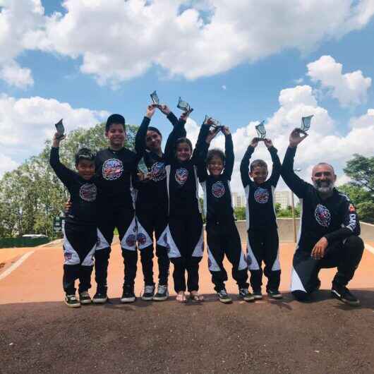 Pilotos de Caraguatatuba conquistam medalhas no evento “Grande Nacional de Bicicross 2022”