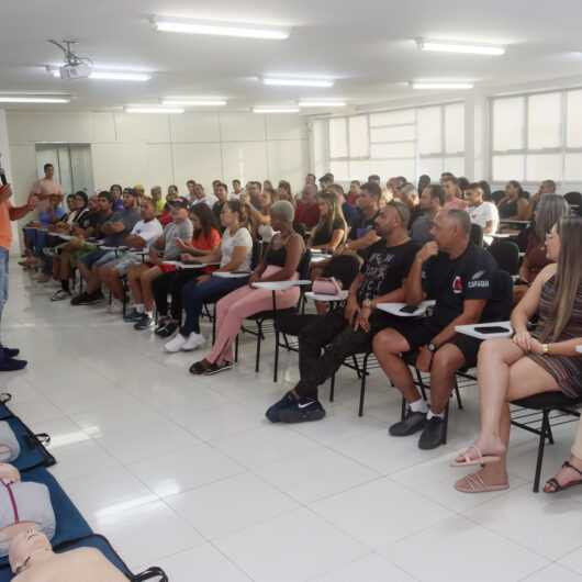 Prefeito dá boas-vindas a professores de esporte e Corpo de Bombeiros faz palestra sobre primeiros socorros