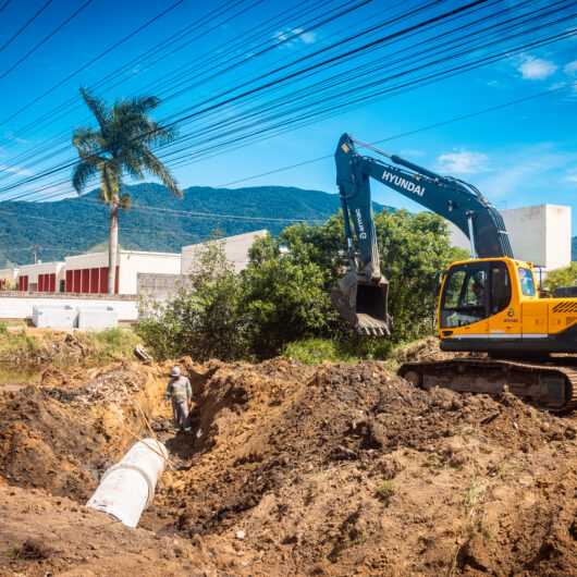 Caraguá em Obras: Prefeitura realiza intervenções no Córrego Itororó na Região Sul