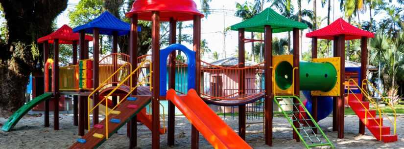 Prefeitura de Caraguatatuba inicia instalação de novos playgrounds na cidade