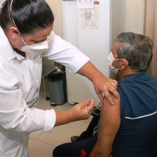 Atendimento nas Unidades de Pronto Atendimento cresce 20% e Prefeitura reforça vacinação contra gripe e Covid-19