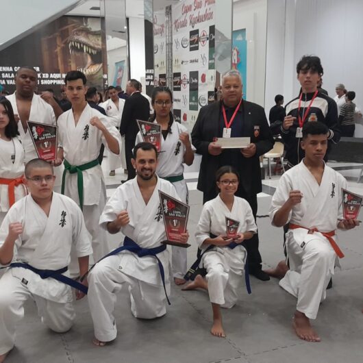 Equipe So Kyokushin de Caraguatatuba se destaca na Copa São Paulo de Karatê