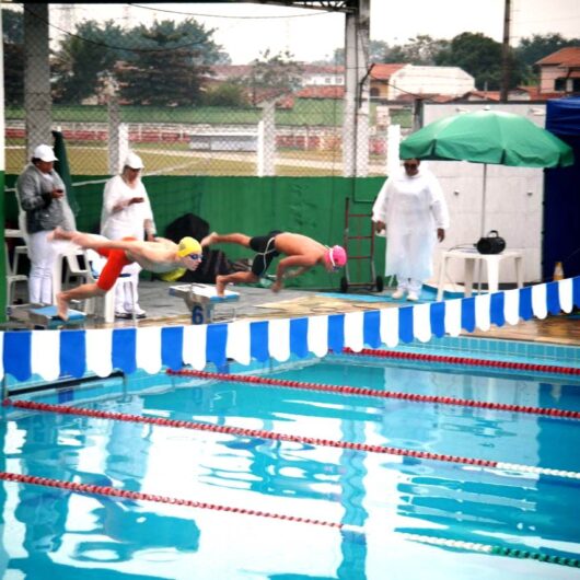 Equipe de natação de Caraguá garante prata e bronze nos Jogos Regionais