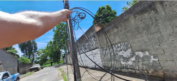 Prefeitura aciona MP por conta de fios e cabos caídos de concessionária em vias de Caraguatatuba