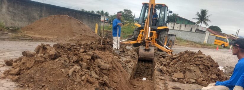 Prefeitura de Caraguatatuba instala melhorias na drenagem de avenida no Balneário dos Golfinhos