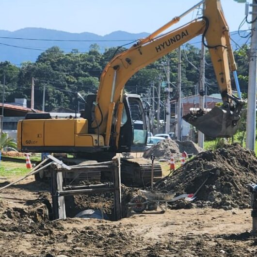 Prefeitura executa obras de drenagem no Morro do Algodão e Pontal Santamarina