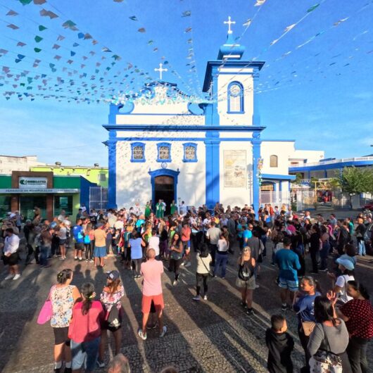 Caraguatatuba celebra Dia de Santo Antônio com procissão, missa e o tradicional casamento comunitário