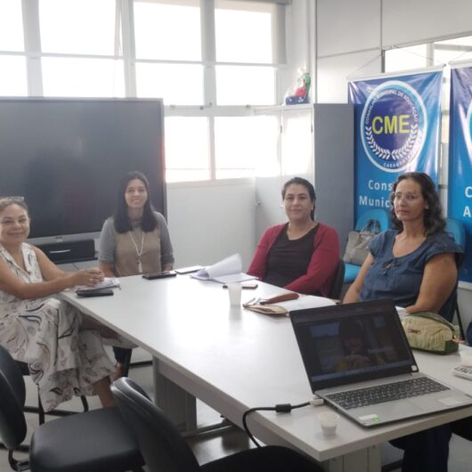 Professores da rede municipal de ensino participam da segunda etapa do projeto Toninhas do Brasil