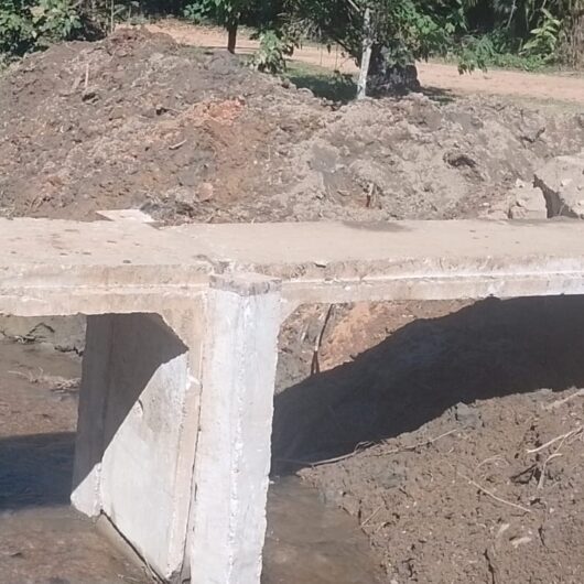 Prefeitura de Caraguatatuba finaliza ponte para travessia de pedestres no Altos do Jetuba
