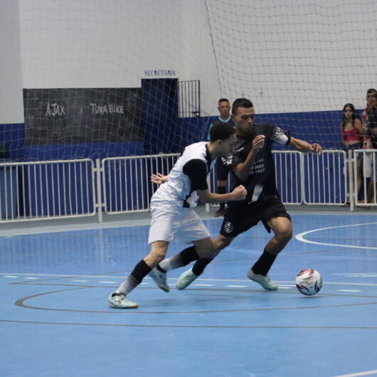 Os Travados/Caiçaras e P. Barcelona avançam para a final do campeonato de Futsal da Série Ouro