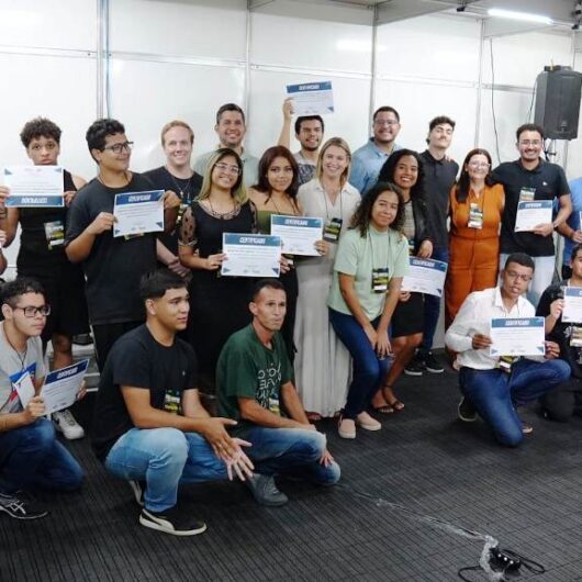 Jovens se formam em workshop de redes sociais e fotografia durante o 6º Empreenda Caraguatatuba