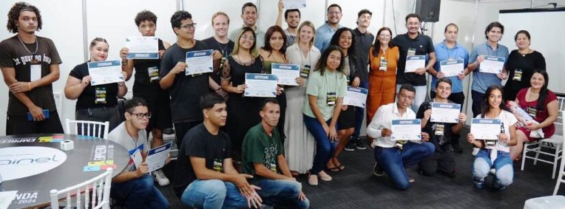 Jovens se formam em workshop de redes sociais e fotografia durante o 6º Empreenda Caraguatatuba