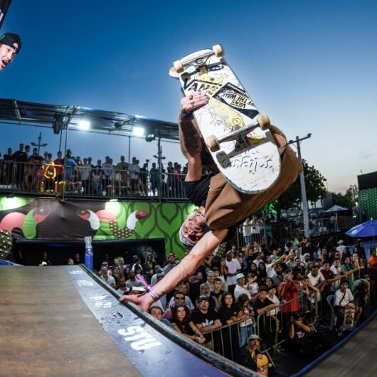 Caraguatatuba recebe a grande final do Mini Ramp Pro Attack 2024 com estrelas do skate brasileiro neste fim de semana