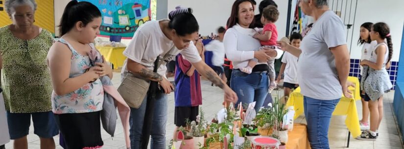 Escolas Municipais de Caraguatatuba do Barranco Alto e Praia das Palmeiras realizam Feira de Empreendedorismo