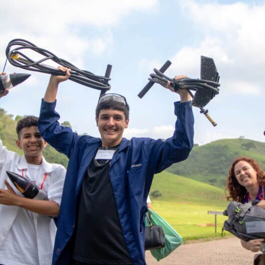 Alunos de escola do Gaivotas conquistam tricampeonato na 62ª Jornada de Foguetes