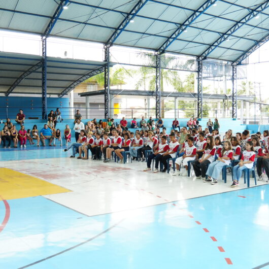 Alunos do 5º ano do CIEFI Professora Adolfina Leonor Soares dos Santos participam de formatura do Proerd