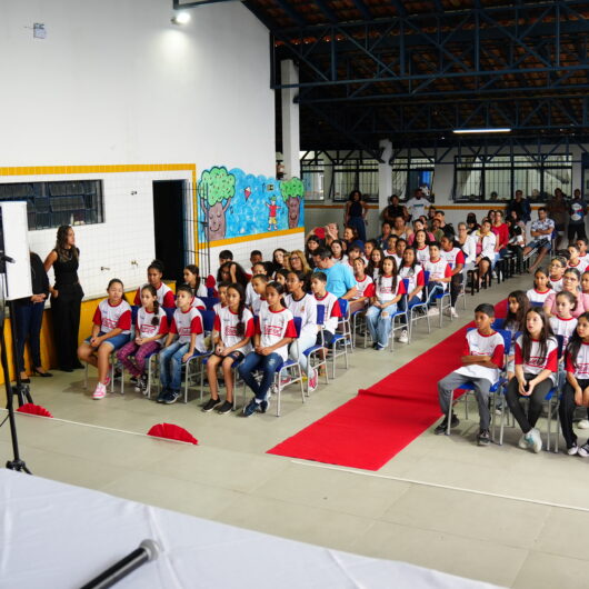 EMEF Professor Oswaldo Ferreira forma alunos do 5º ano no Proerd