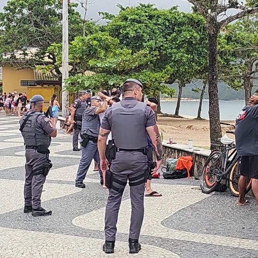 Polícia Militar e GCM realizam abordagens e impedem fluxo na Martim de Sá