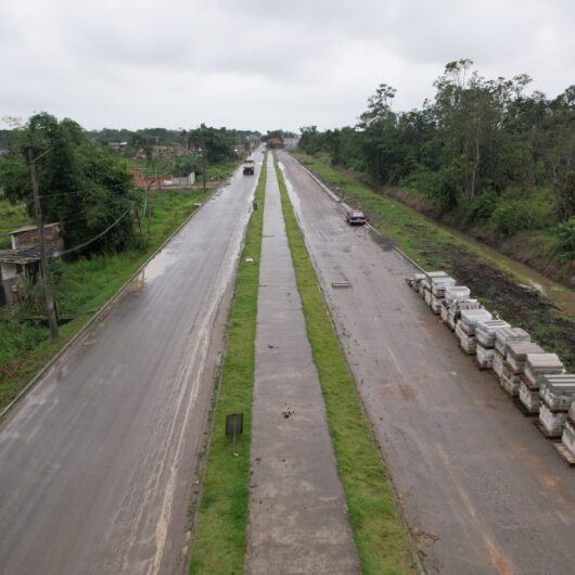 Prefeitura continua com obras de duplicação da Avenida José Geraldo Fernandes, no Pegorelli