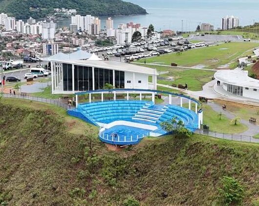 Prefeitura de Caraguatatuba impulsiona turismo com inauguração do Centro Administrativo do Complexo Turístico do Camaroeiro