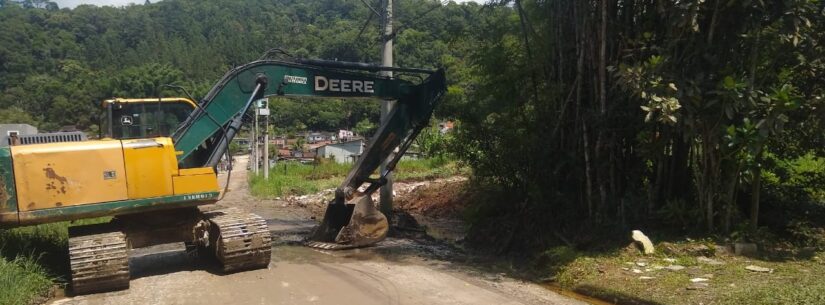 Prefeitura de Caraguatatuba leva serviços de zeladoria ao Jardim Santa Rosa