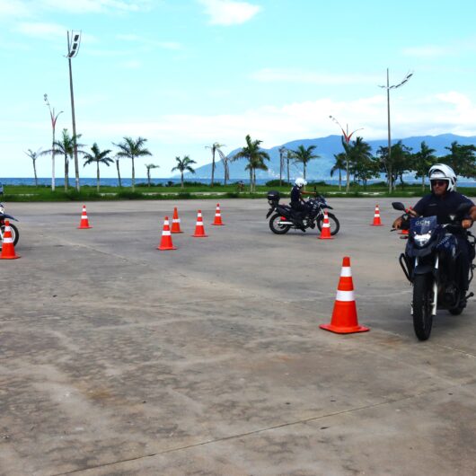 Efetivo da Guarda Civil Municipal do patrulhamento com moto passa por curso de reciclagem e treinamento