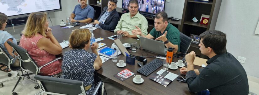 Governo Municipal discute desenvolvimento econômico com representantes do Estado