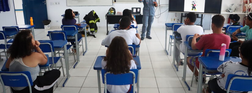 Programa Bombeiro na Escola retoma aulas para 8º e 9º anos da Rede Municipal de Ensino