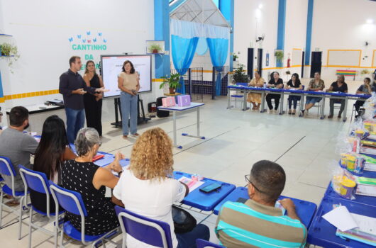 Professores da rede municipal participam de reunião pedagógica para volta às aulas