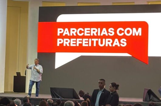 Caraguatatuba participa de encontro com o Governo de São Paulo para fortalecer parceria e investimentos